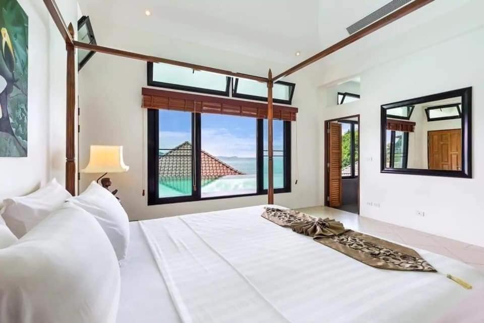 Villa Beachfront Panoramic Pool 4 Bedroom *