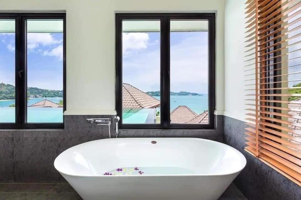 Beachfront Panoramic Pool 4 Bedroom Villa Phuket