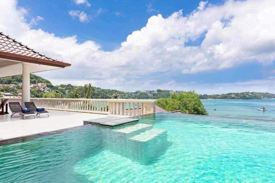 Vila Beachfront Panoramic Pool 4 Bedroom